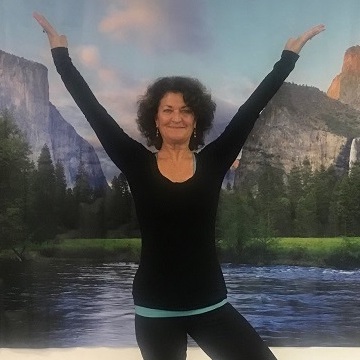 Lisa Wobler in Yoga Pose