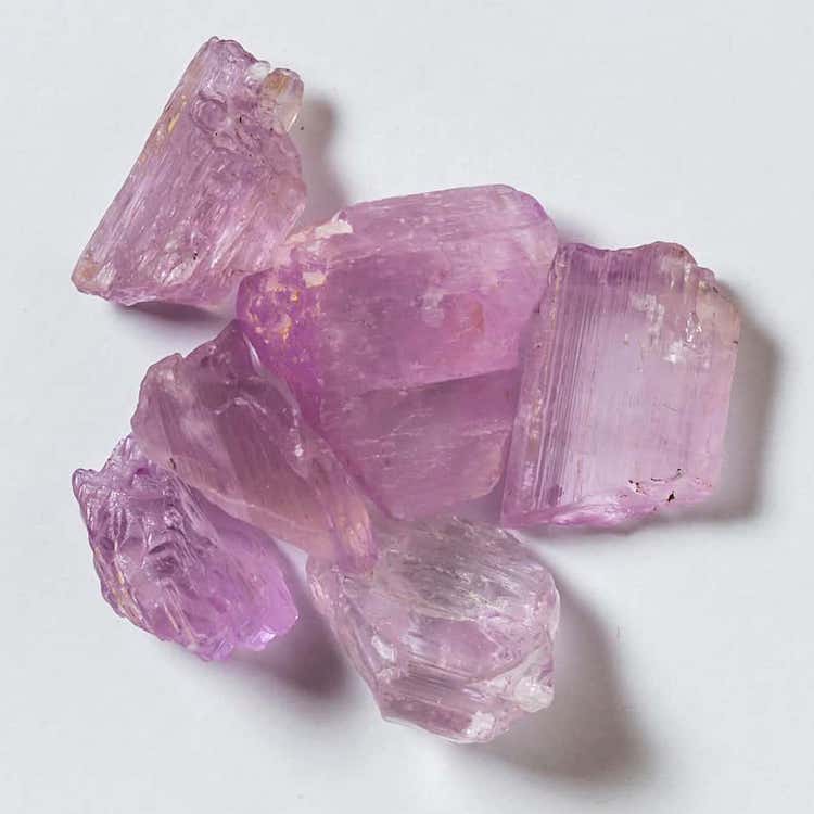 Raw pinkish purple Kunzite